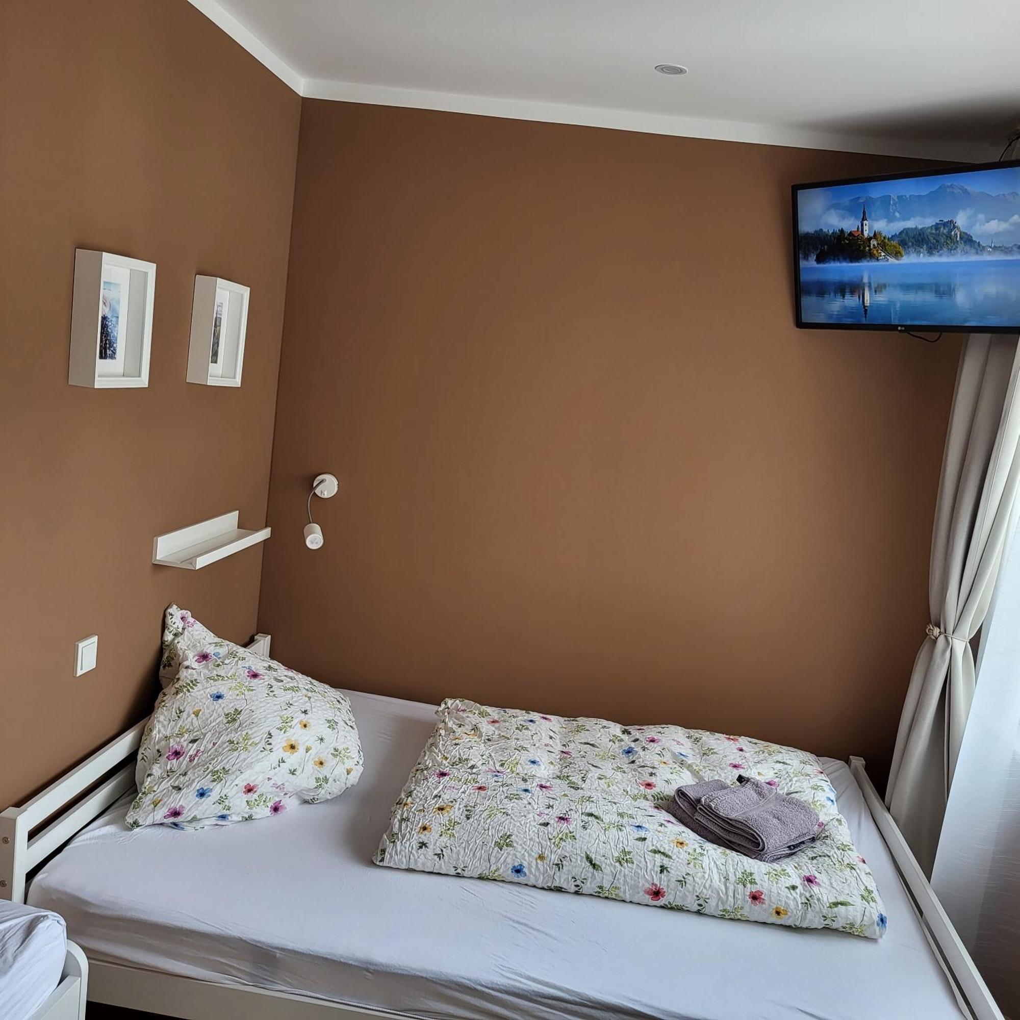 Haus Valentonio Appartement Zeltingen-Rachtig Buitenkant foto